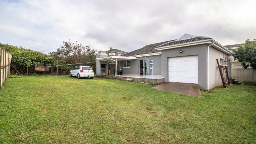 6 Bedroom Property for Sale in Kidds Beach Eastern Cape